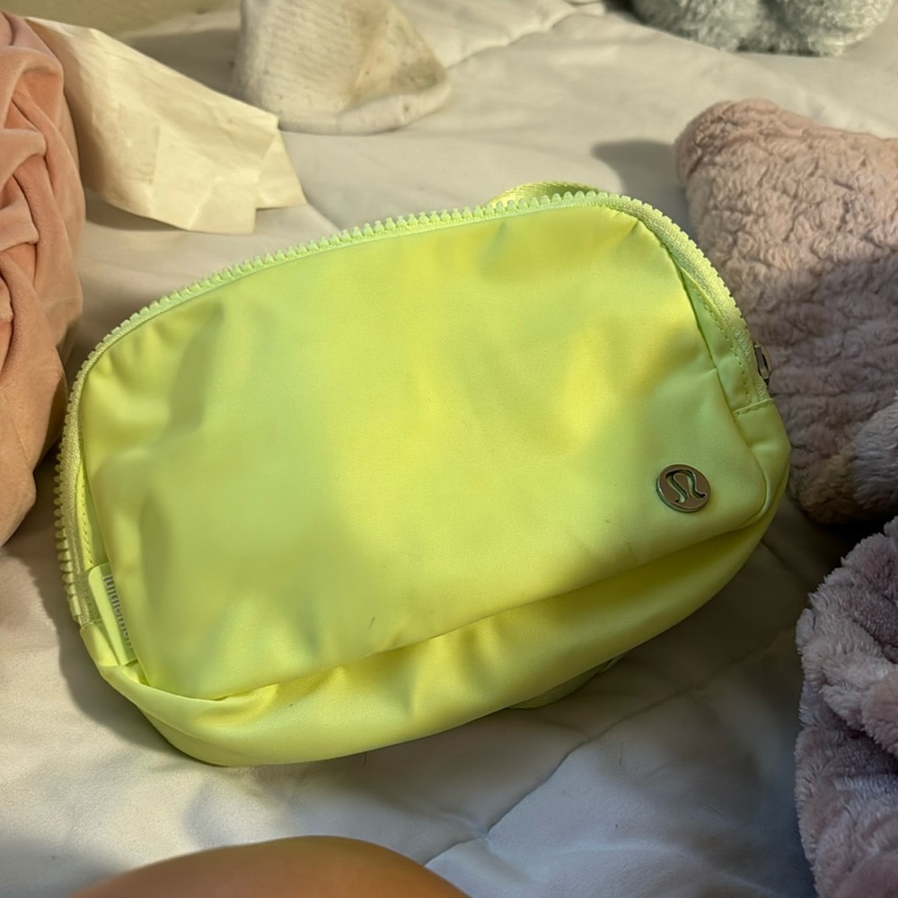 Lululemon belt bag